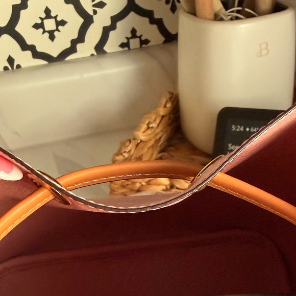 Coach Pink Rowan - Picture 2 of 7